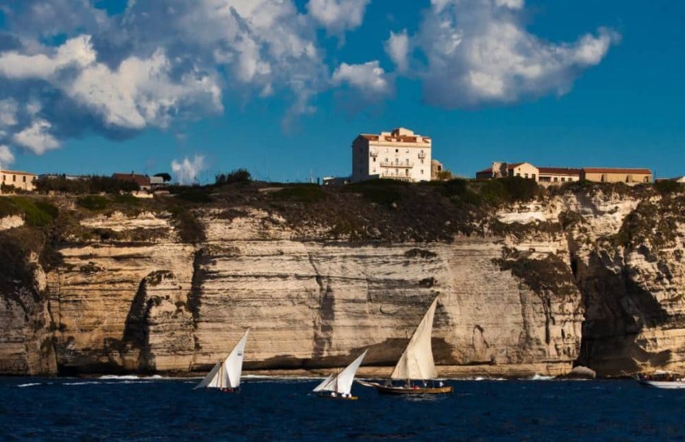 Les Bouches de Bonifacio entre Archipel, Mer, Grottes et Citadelle Magazine PONANT