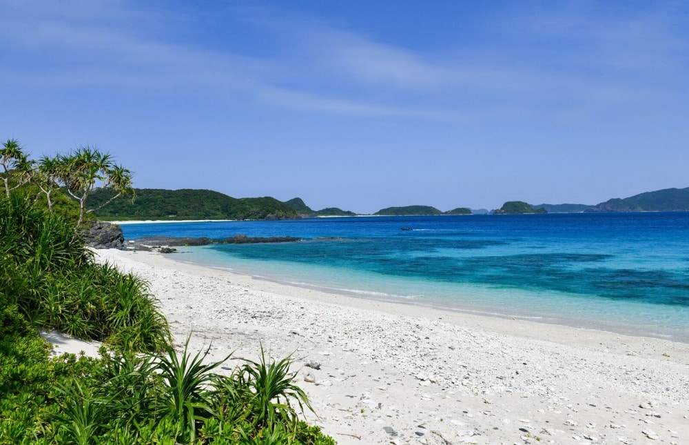 plage sur l’île de Zamami, dans l’archipel d’Okinawa au Japon