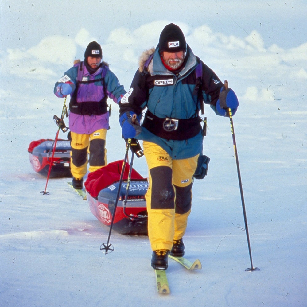 Reinhold Messner on a ski tour on the ice floe towards the North Pole, 1995 